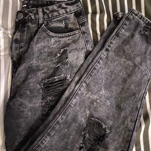 Fashion nova ripped jeans